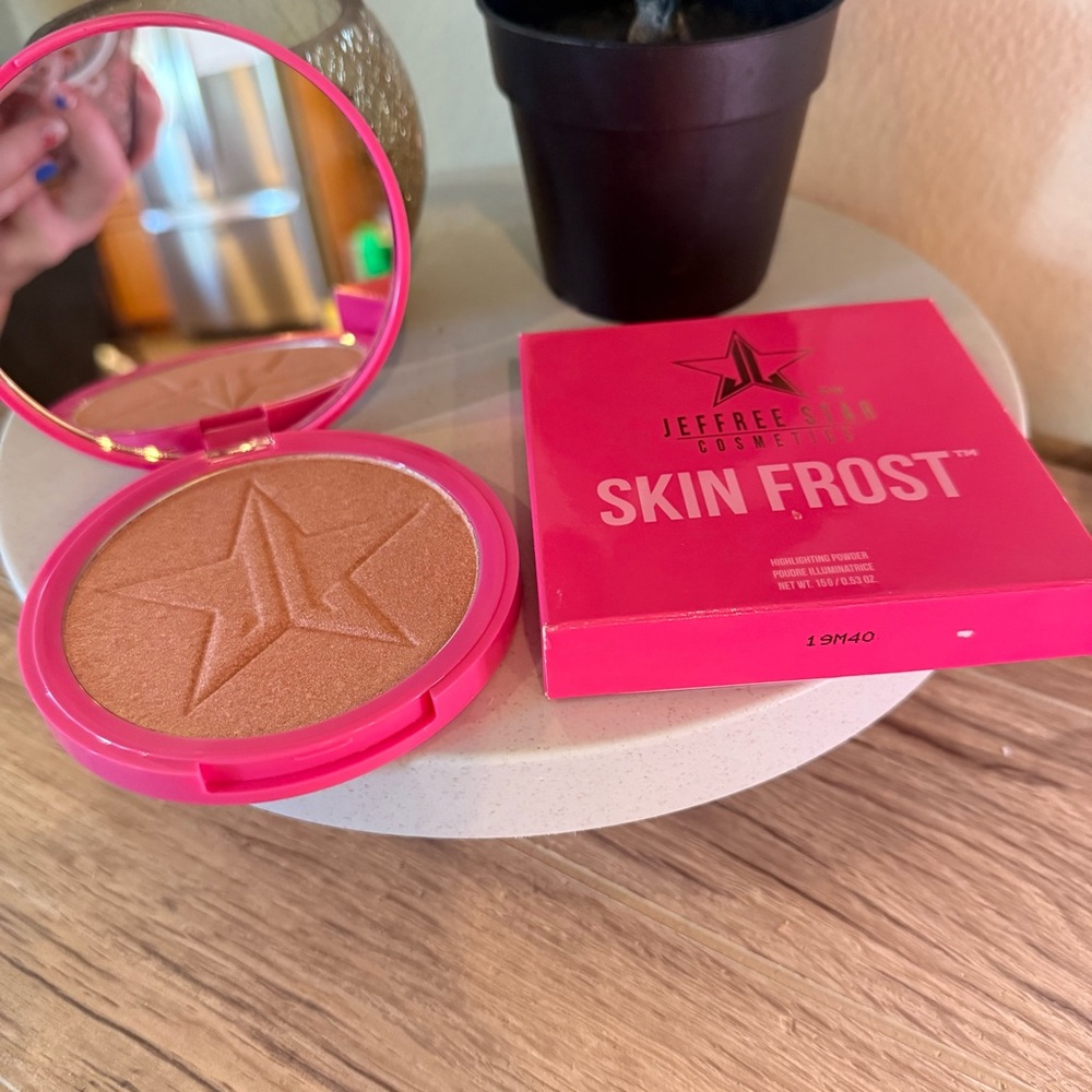 Jeffree Star Cosmetics Peach Goddess Skin Frost Makeup Highlighter Powder NEW - Picture 2 of 10
